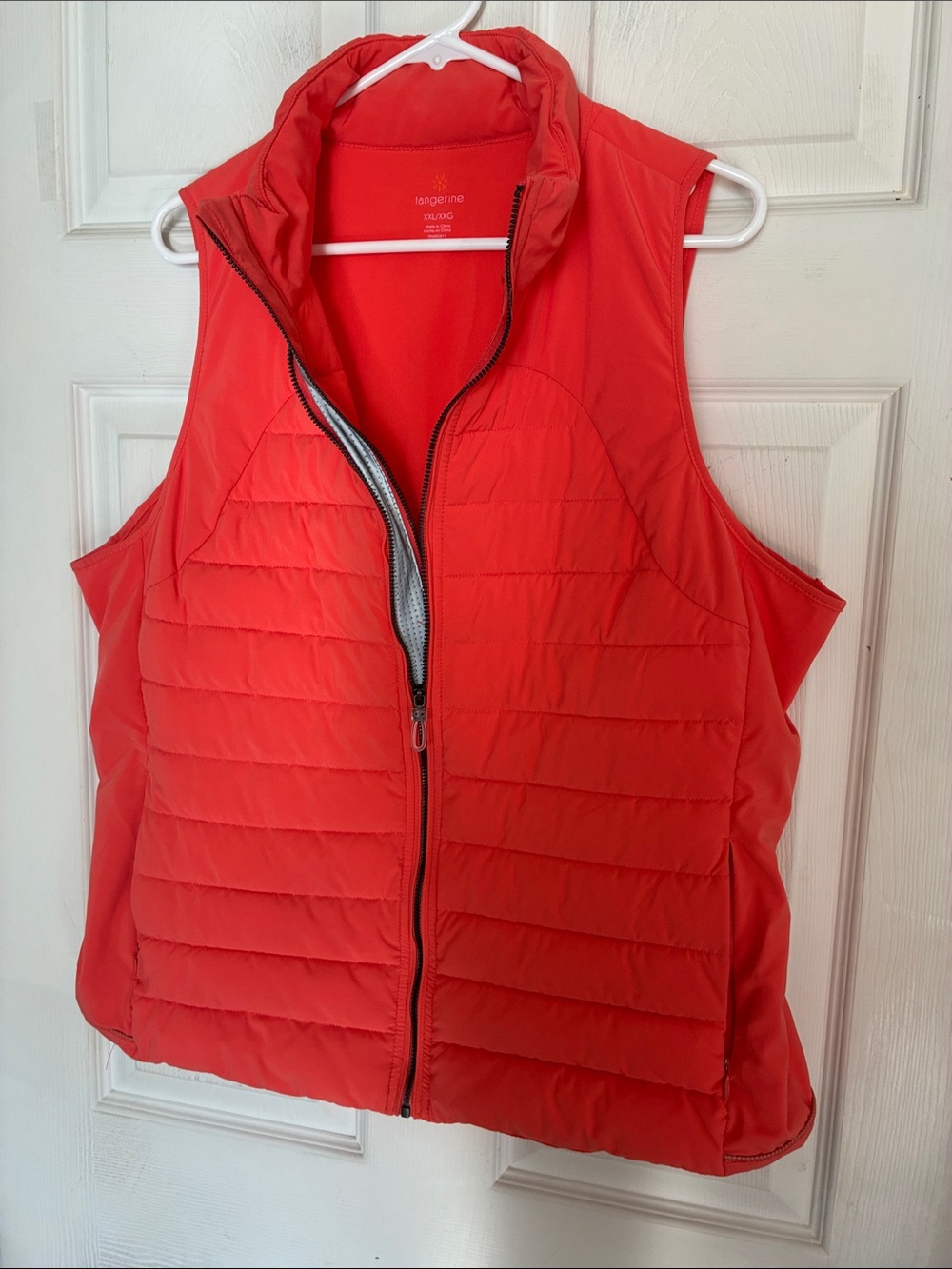 Tangerine Size XXL Quilted Puffer Vest in Vibrant Orange-Red - Picture 4 of 12
